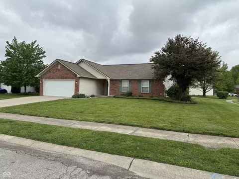 2806 Coopersmith Ct, Indianapolis, IN 46268