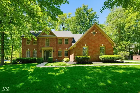 5276 Woodfield Dr S, Carmel, IN 46033