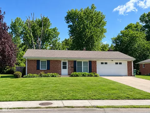 5802 Elaine St, Speedway, IN 46224