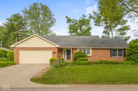 3119 Heather Ln, Columbus, IN 47203