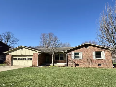 768 Leisure Ln, Greenwood, IN 46142
