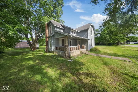 202 N Vine St, Waynetown, IN 47990