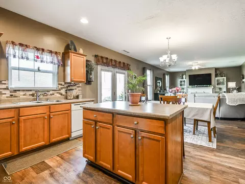 Kitchen - 5132 Montevideo Dr, Plainfield, IN 46168 photo 1 of 4