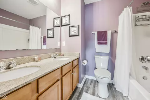 Bath - 5132 Montevideo Dr, Plainfield, IN 46168 photo 3 of 4