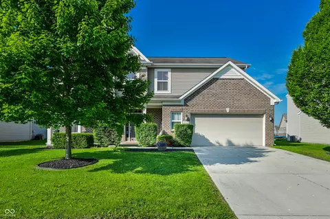 Exterior - 5132 Montevideo Dr, Plainfield, IN 46168 photo 2 of 11