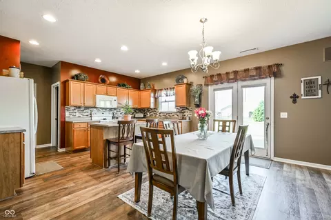 Dining - 5132 Montevideo Dr, Plainfield, IN 46168 photo 2 of 2