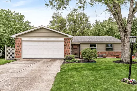 611 Sunblest Blvd S, Fishers, IN 46038