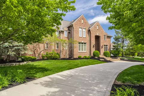 13986 Salsbury Creek Dr, Carmel, IN 46032