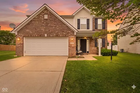 15556 Old Pond Cir, Noblesville, IN 46060