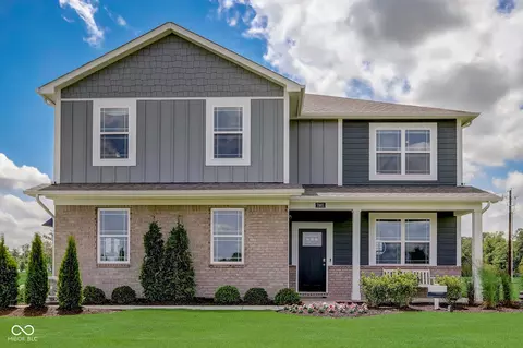 7961 Magnolia St, New Palestine, IN 46163