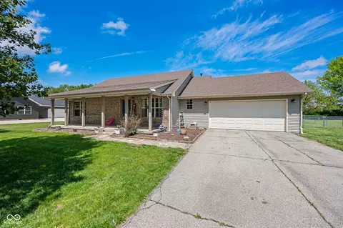 6486 E Orchard Dr, Edinburgh, IN 46124
