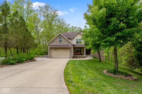 151 Hilltop Ln, Nashville, IN 47448