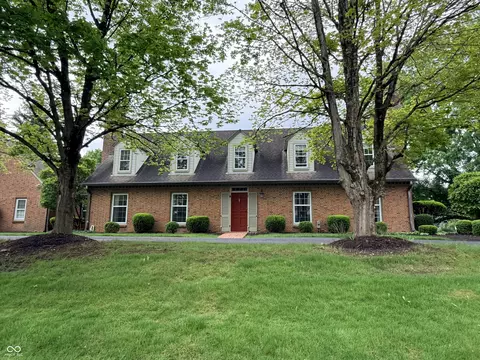 447 Round Hill Rd, Indianapolis, IN 46260