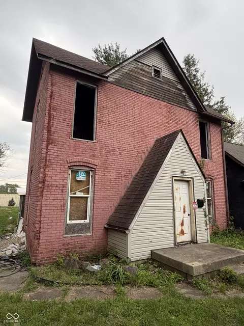 2922 Pearl St, Anderson, IN 46016