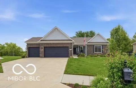 10237 Maiden Ct, Fishers, IN 46040