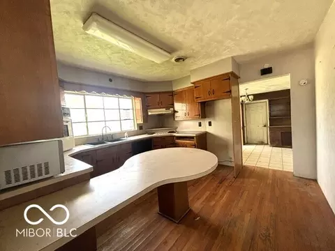 Kitchen - 213 N Posey St, Windfall, IN 46076 photo 2 of 2