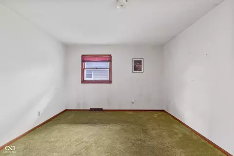 Bedroom - 1015 E Logan St, Brownsburg, IN 46112 photo 5 of 7