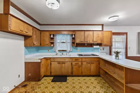 Kitchen - 1015 E Logan St, Brownsburg, IN 46112 photo 3 of 3