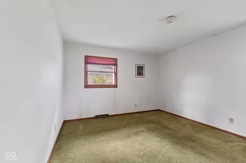 Bedroom - 1015 E Logan St, Brownsburg, IN 46112 photo 3 of 7