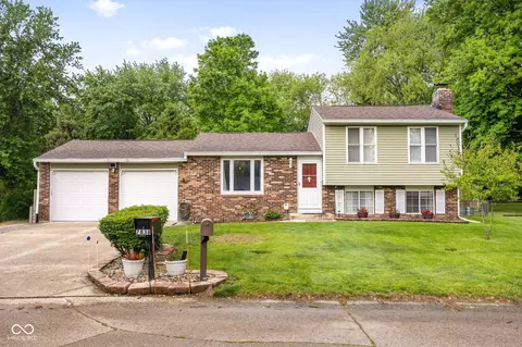 7838 Savannah Dr, Indianapolis, IN 46217