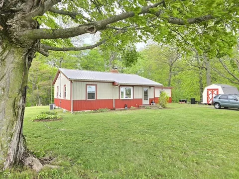 27049 Sanes Creek Rd, Rushville, IN 46173