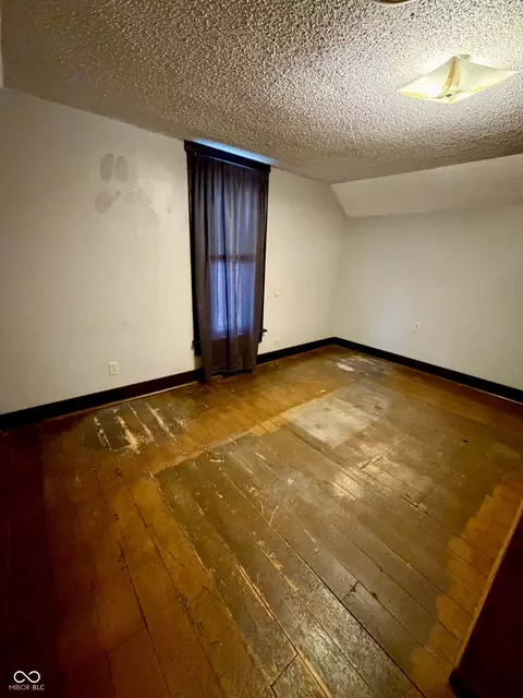 Bedroom - 124 6th St, Covington, IN 47932 photo 6 of 10