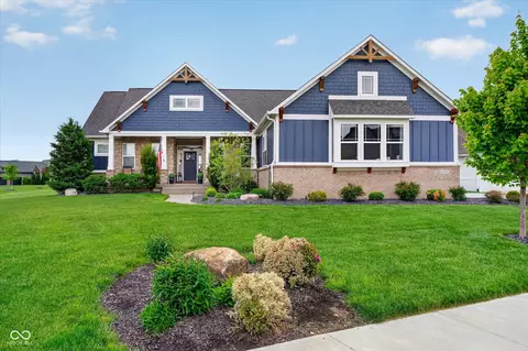18295 Lakes End Dr, Westfield, IN 46074