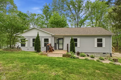 9082 Axsom Branch Rd, Nashville, IN 47448
