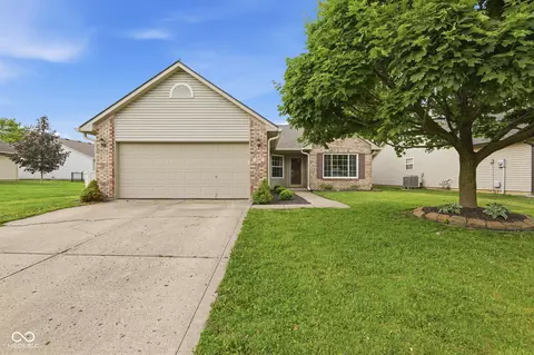 7141 Bracken Ln, Indianapolis, IN 46239
