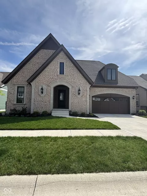 15592 Woodford Dr, Westfield, IN 46074