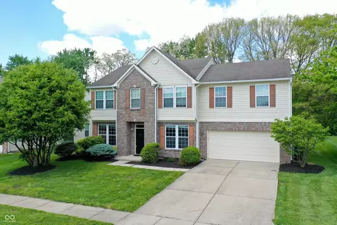 1318 Aggie Ln, Indianapolis, IN 46260