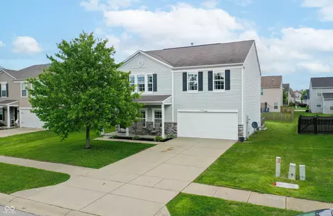 3201 Underwood Dr, Whiteland, IN 46184