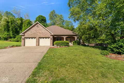 2545 Eisenhower Ln, Terre Haute, IN 47803