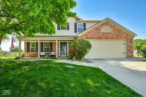1213 Barrington Dr, Greenwood, IN 46143