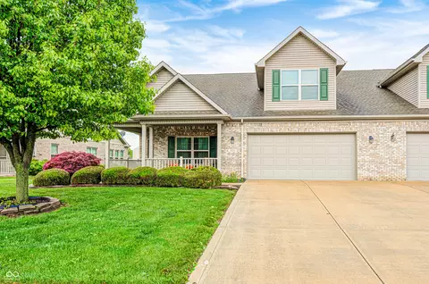 1664 Magnolia Dr, Greenwood, IN 46143