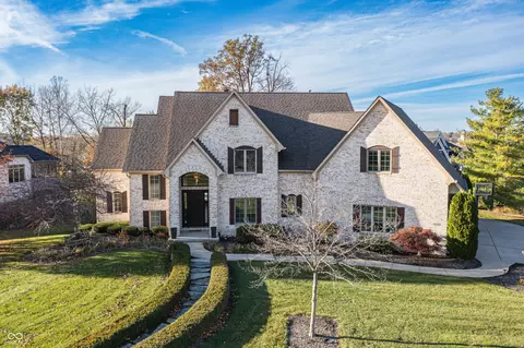 10701 Harbor Bay Dr, Fishers, IN 46040