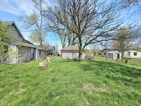 Exterior - 415 N Independence St, Windfall, IN 46076 photo 3 of 7
