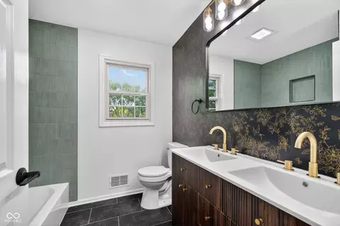 Bath - 10511 E Lakeshore Dr, Carmel, IN 46033 photo 4 of 4