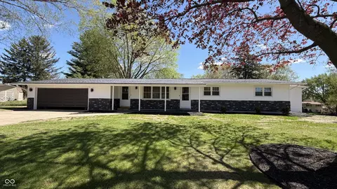 1900 Hillcrest Ave, Plymouth, IN 46563
