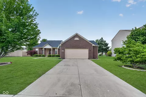 8662 Claverdon Ln, Avon, IN 46123