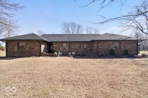 6585 Crown Dr, Brownsburg, IN 46112