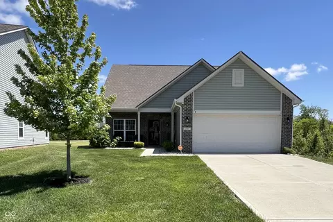 1583 N Creekwater Pass, Greenfield, IN 46140