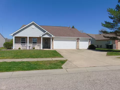 982 Youngs Creek Dr, Franklin, IN 46131