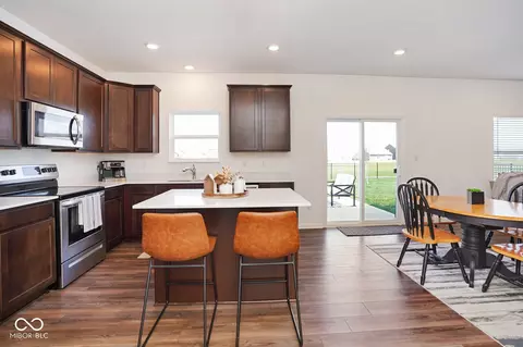 Kitchen - 8346 Juniper Ln, Pendleton, IN 46064 photo 5 of 7