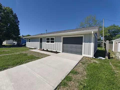407 Eberhart Dr, Shelbyville, IN 46176