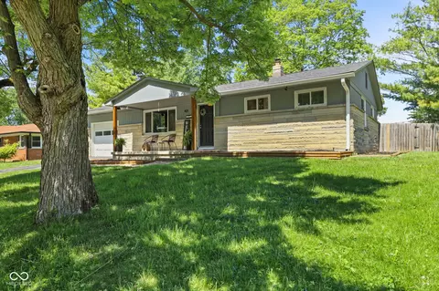 421 Brewer Dr, Greenwood, IN 46142
