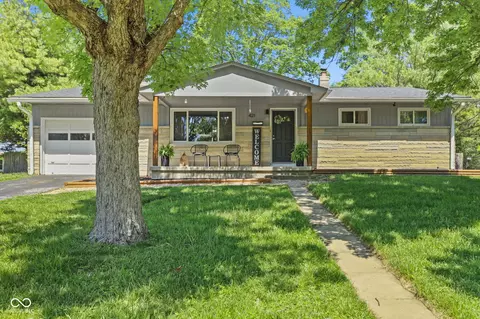 421 Brewer Dr, Greenwood, IN 46142