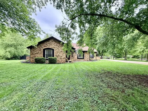 3052 W Burning Tree Rd, Crawfordsville, IN 47933