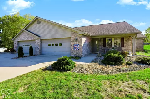 5517 Blairwood Dr, Indianapolis, IN 46237