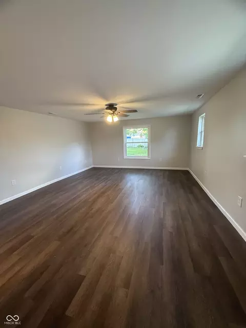 Living - 806 E Hall St, Greentown, IN 46936 photo 4 of 4